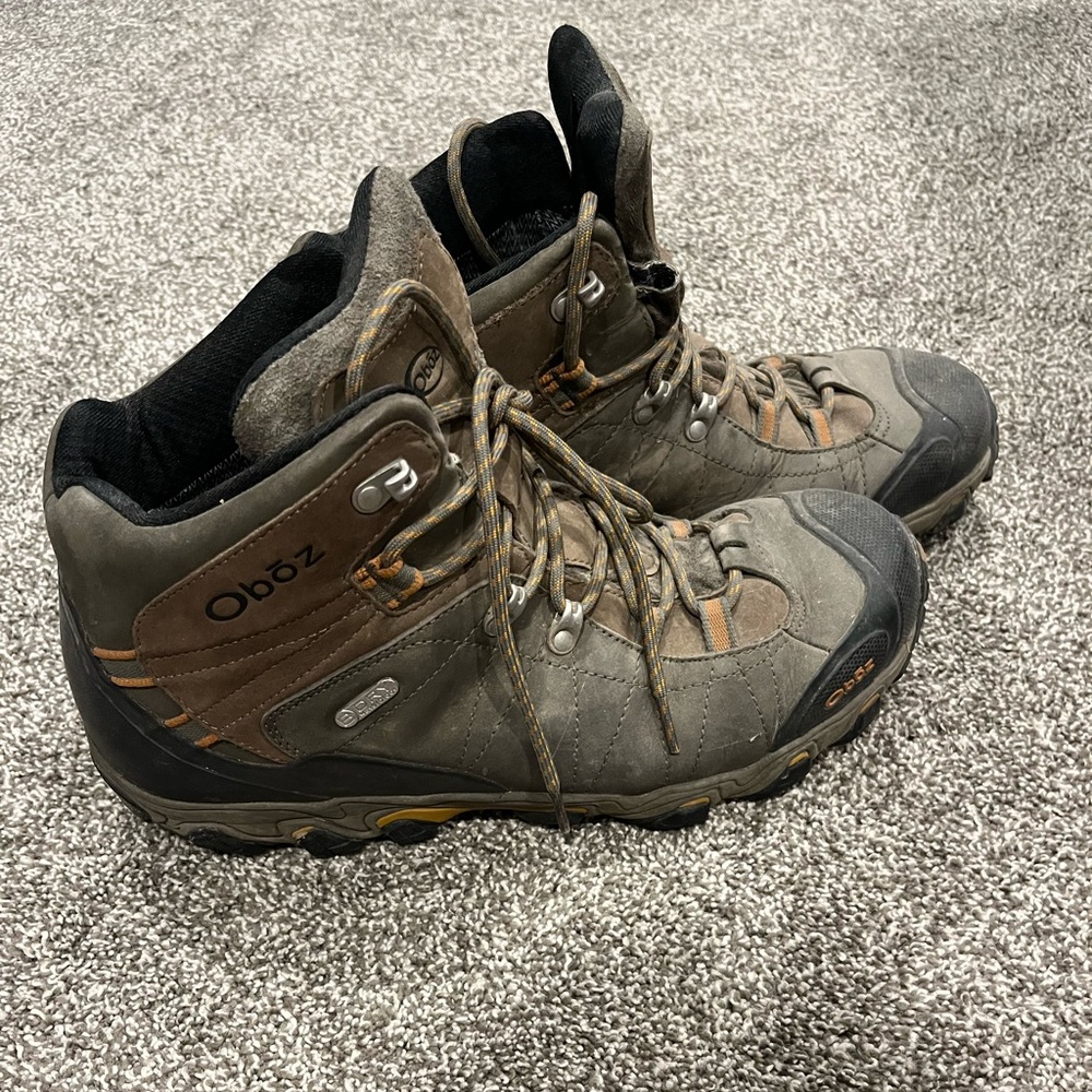 Oboz Bridger Mid Waterproof Hiking / Work Boots Color: Sudan